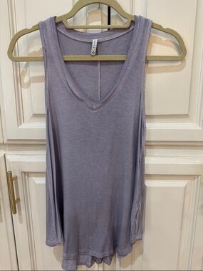 Z Supply Lavender V-Neck Sleeveless Tank
